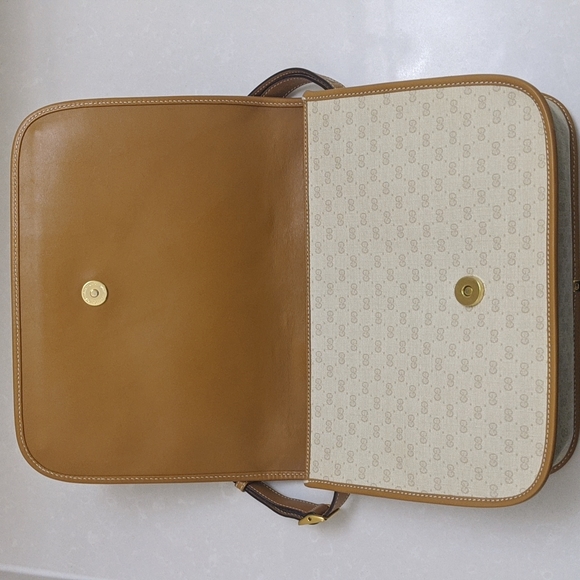 Gucci GG Vintage Sherry Crossbody bag - Picture 11 of 15